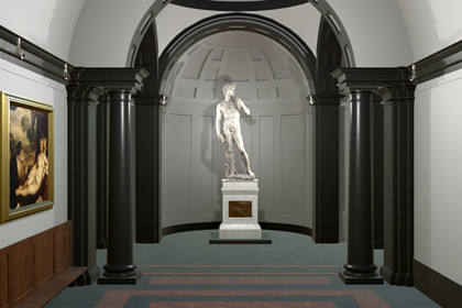 Museum : Michelangelos David