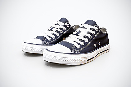 Game-Ready Low-Top Sneakers 3D Model