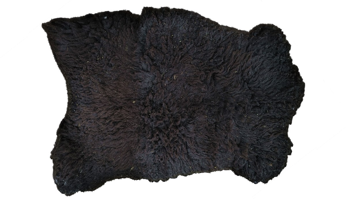 Animal pelts volume 4: giraffe, wolf, stag, reindeer, sheep, bull, bison 4k